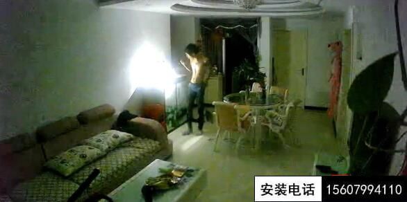 發(fā)現(xiàn)監(jiān)控攝像頭探頭后被驚走“萍鄉(xiāng)光背男”入室盜竊財物還拿走幾本書 自稱想多讀點書(圖4)